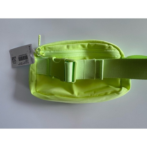 New Lululemon Everywhere Belt Bag Neon Adjustable Strap FZAP NWT - Picture 6 of 9